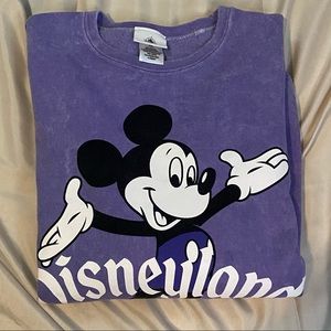 Disneyland crew neck
